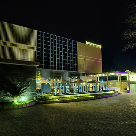 Four Vedas Hotel & Resort Siliguri Luaran gambar