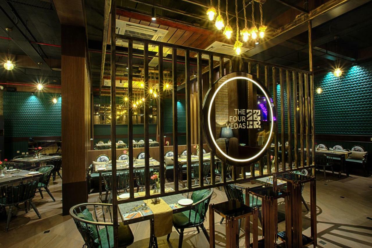 Four Vedas Hotel & Resort Siliguri Luaran gambar