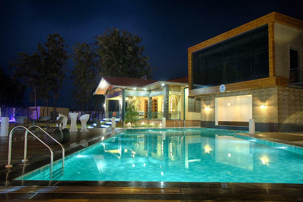Four Vedas Hotel & Resort Siliguri Luaran gambar