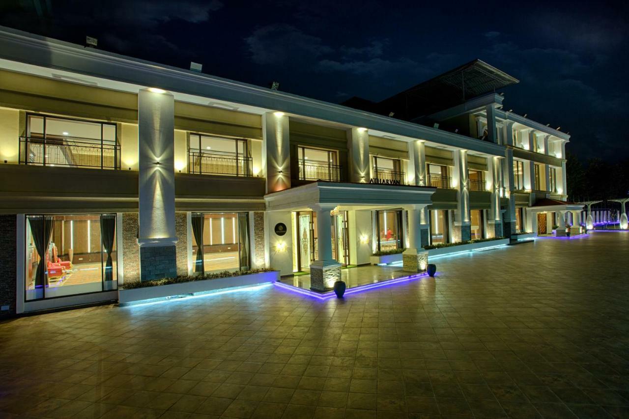 Four Vedas Hotel & Resort Siliguri Luaran gambar