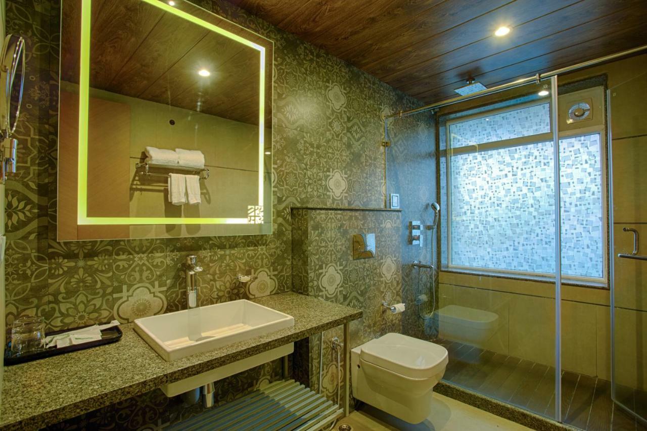 Four Vedas Hotel & Resort Siliguri Luaran gambar
